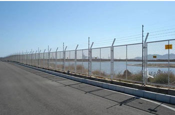 機(jī)場(chǎng)、高鐵等公共設(shè)施場(chǎng)所周界防護(hù)解決方案